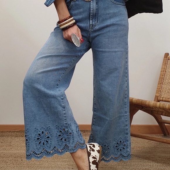 New with tags! “Little Daisy” Cropped Denim Pants size 6 - Picture 4 of 5